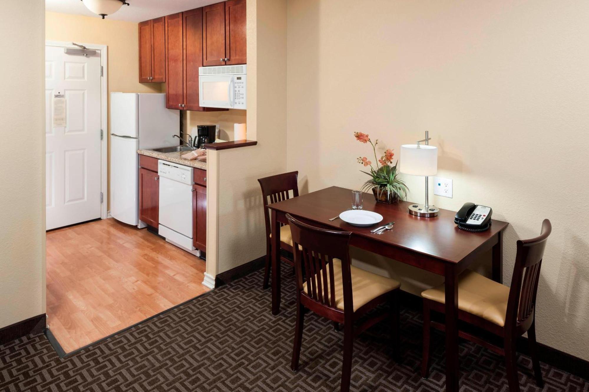 Towneplace Suites By Marriott Texarkana Extérieur photo